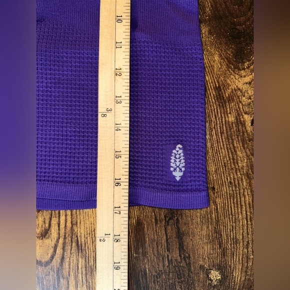 Free People Movement Top Bail Out Womens M/L Long Sleeve Layer Henley Crop Top N - Picture 13 of 13